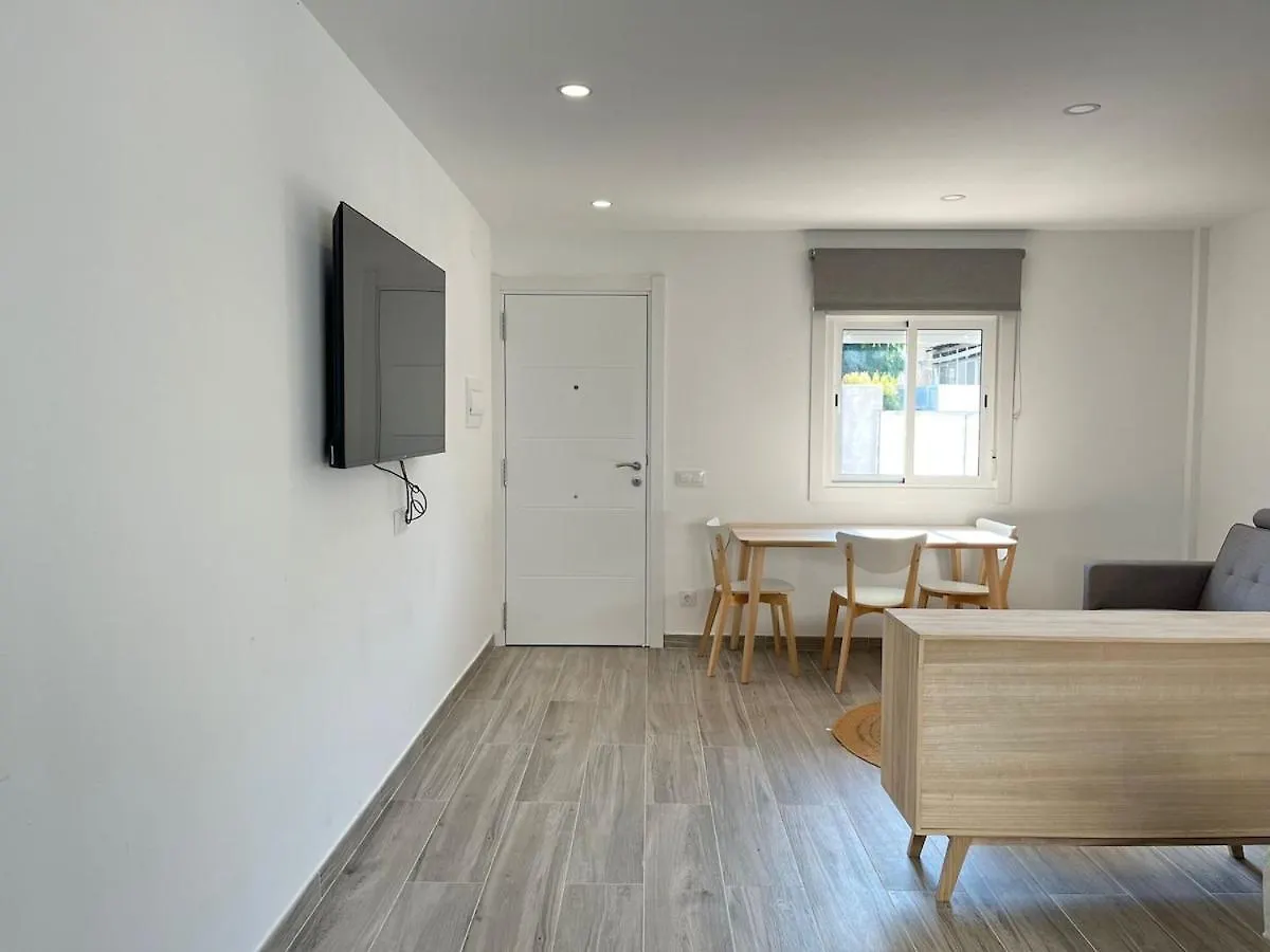 Beautiful Renovated Studio Castelldefels Apartment